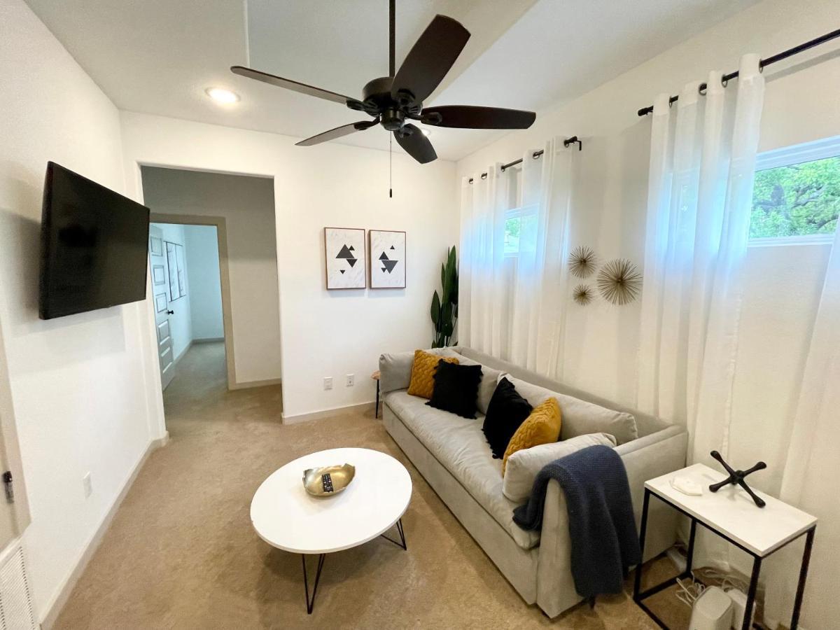 Stylish Townhome Near At&T Stadium, Globe Life, Six Flags & More Arlington Esterno foto