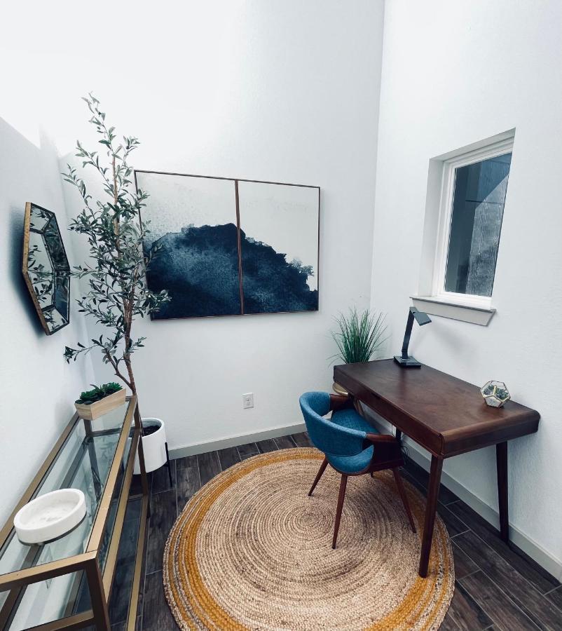 Stylish Townhome Near At&T Stadium, Globe Life, Six Flags & More Arlington Esterno foto